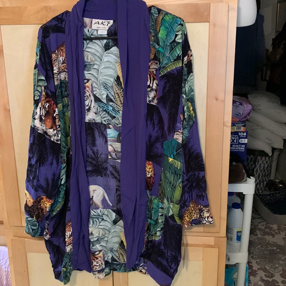 AKF light coat.     Size small